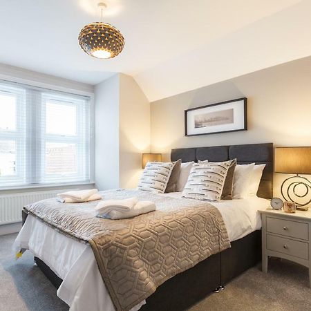 Stylish Town Centre House - 300Mbps, Parking & Sunny Decking Apartment Bournemouth Exterior photo