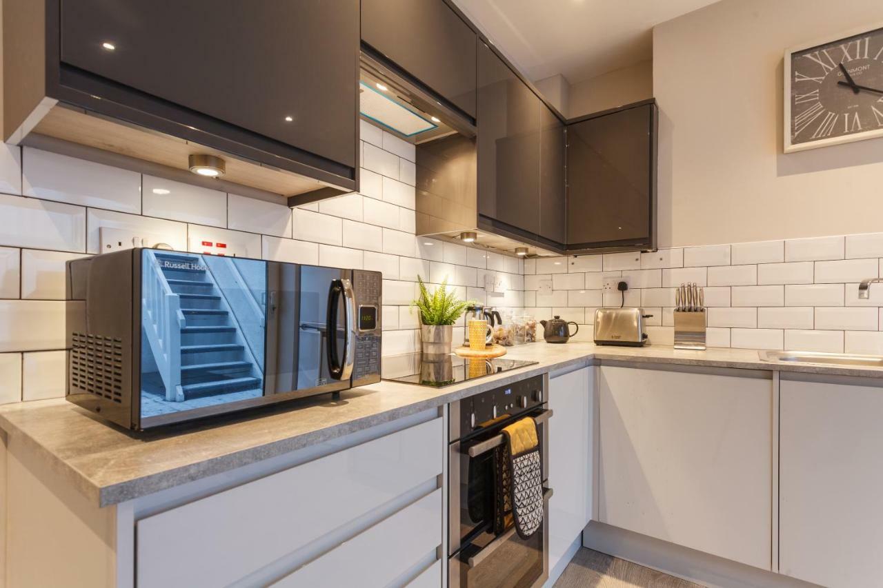 Stylish Town Centre House - 300Mbps, Parking & Sunny Decking Apartment Bournemouth Exterior photo