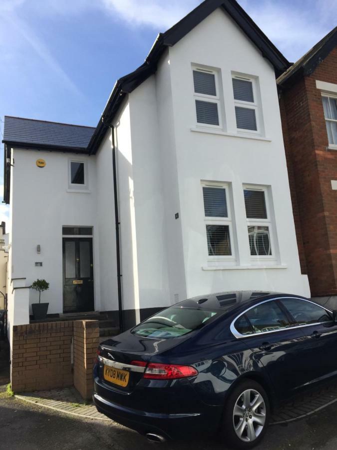 Stylish Town Centre House - 300Mbps, Parking & Sunny Decking Apartment Bournemouth Exterior photo